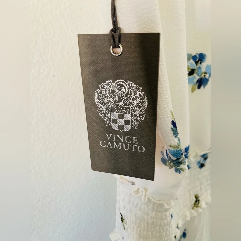 Gorgeous Vince Camuto Floral Dress - Picture 9 of 9